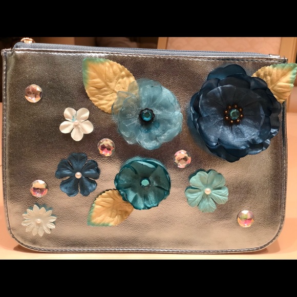 Silver Blue Purse - Picture 1 of 5